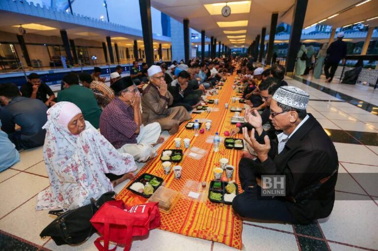 masjidnegara_1679577586