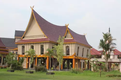 penuh-makna-ini-mengapa-rumah-adat-lontik-wajib-dilestarikan-35