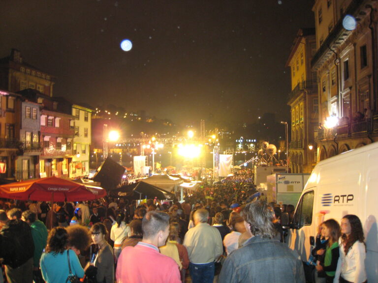 festival-festa-de-sao-joao-do-porto-tradisi-meriah-dan-budaya-porto