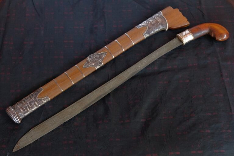 keindahan-dan-sejarah-pusaka-badik