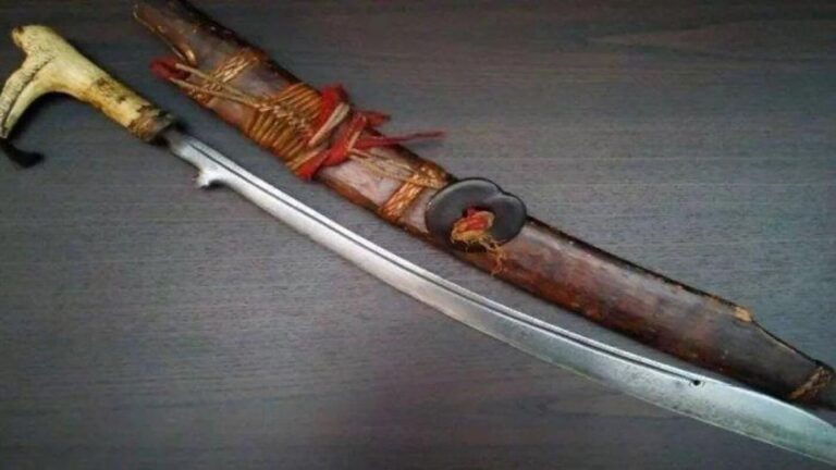 keindahan-dan-sejarah-pusaka-mandau