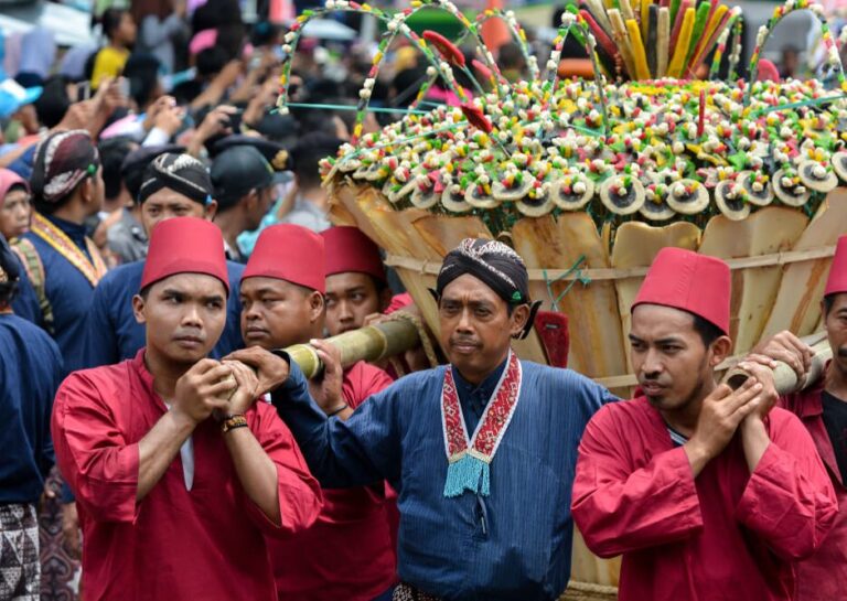 festival-grebeg-maulud-tradisi-merayakan-maulid-nabi-di-indonesia