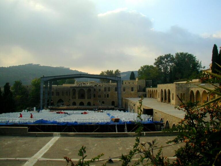 festival-internasional-beiteddine-perayaan-budaya-lebanon-yang-memukau