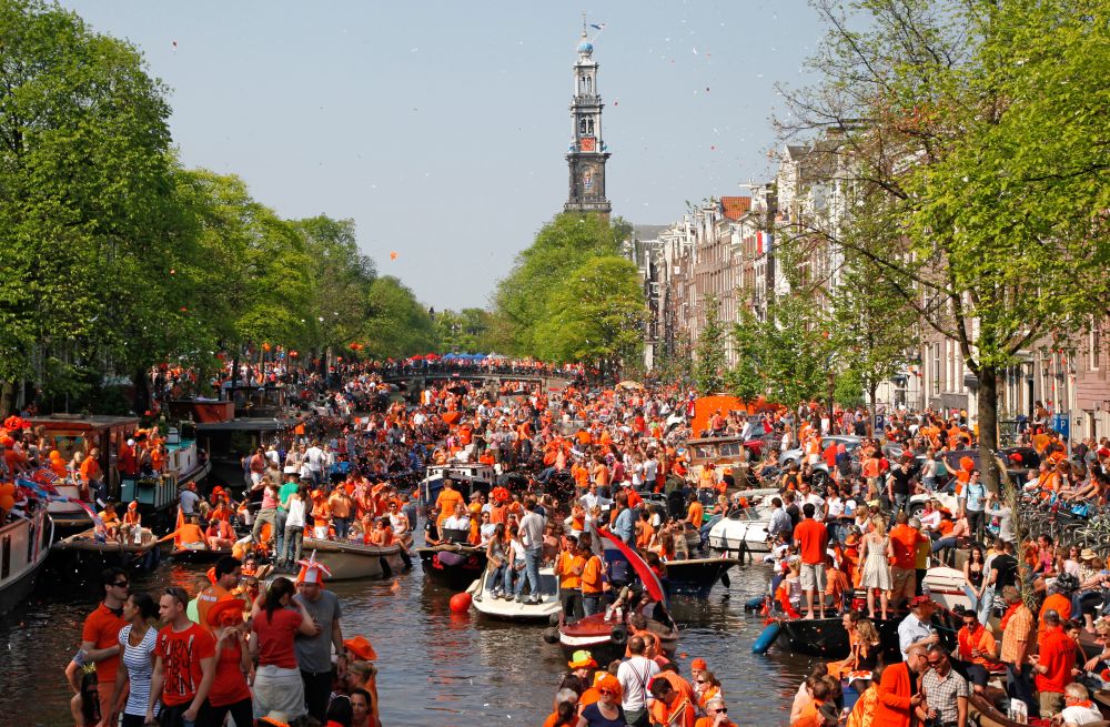 festival-kings-day-koningsdag-perayaan-merah-putih-di-belanda
