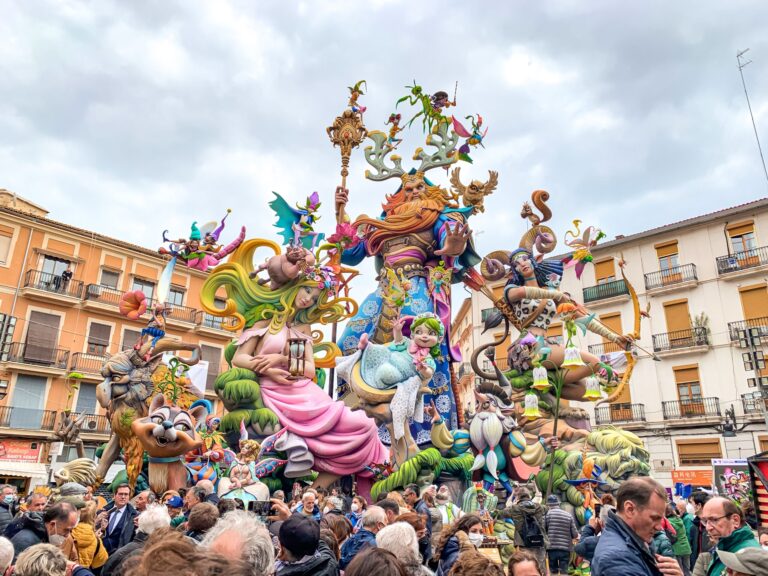 festival-las-fallas-di-valencia-tradisi-meriah-dan-budaya-unik