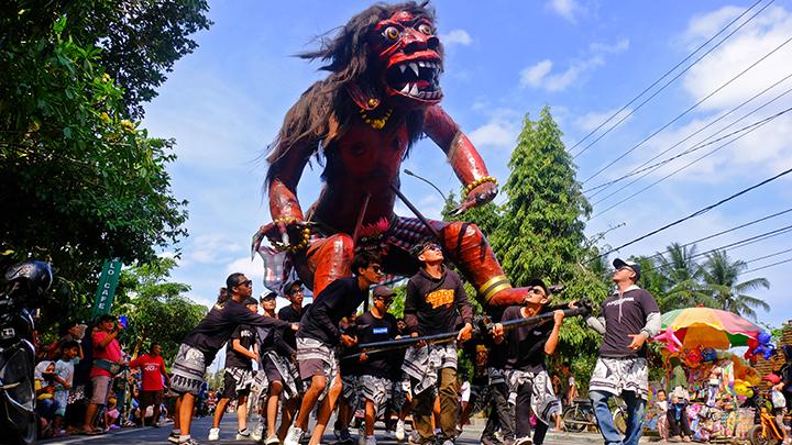festival-ogoh-ogoh-tradisi-seru-dan-budaya-bali-yang-menakjubkan