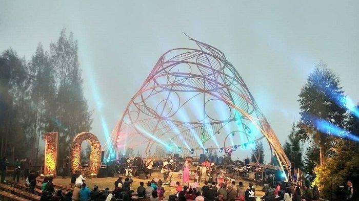 dukufest-festival-musik-seru-di-tengah-keindahan-alam-indonesia