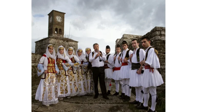 festival-folk-gjirokaster-perayaan-budaya-dan-tradisi-albania