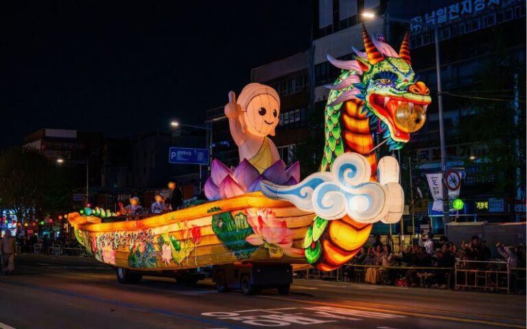 festival-lentera-teratai-perayaan-keindahan-dan-tradisi-di-indonesia