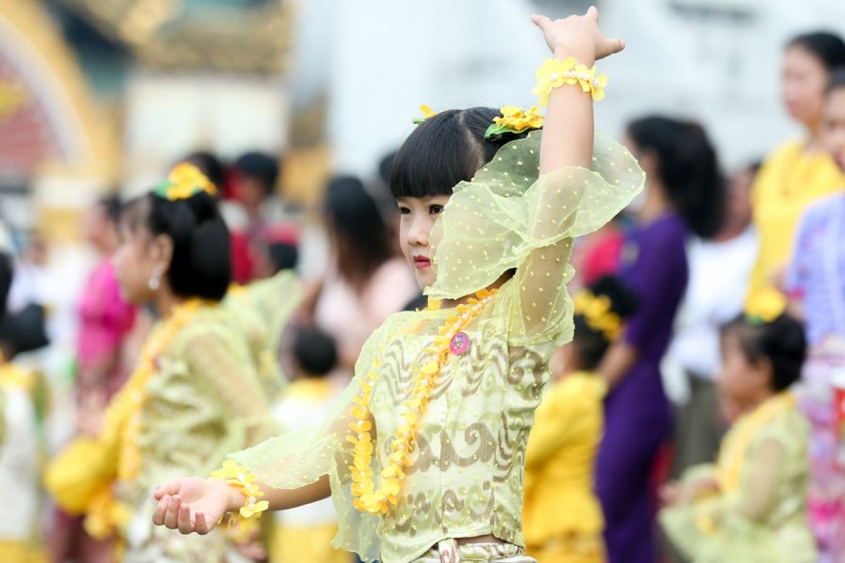 festival-thingyan-perayaan-air-tradisional-myanmar-di-indonesia