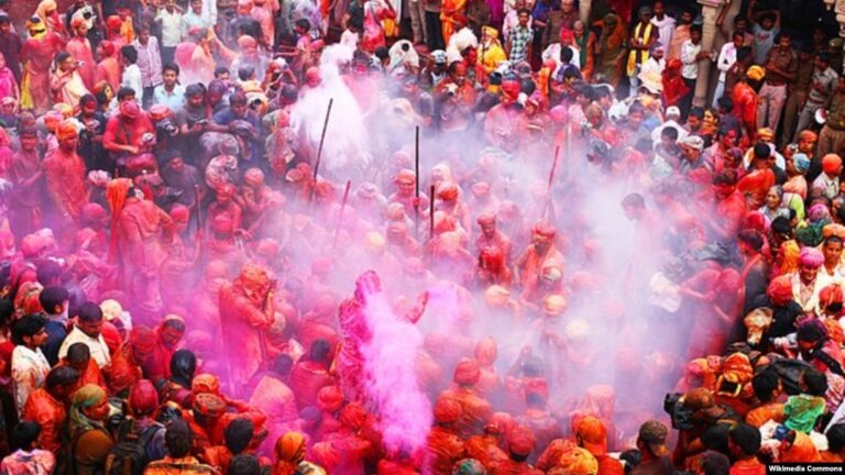 holi-festival-warna-warni-yang-merayakan-kehidupan-dan-kebersamaan