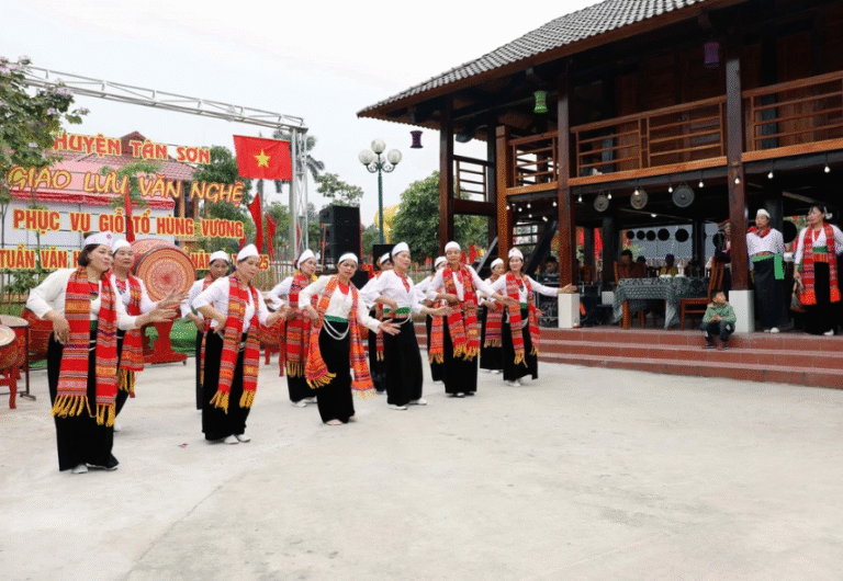 festival-kuil-raja-hung-tradisi-dan-keindahan-budaya-indonesia