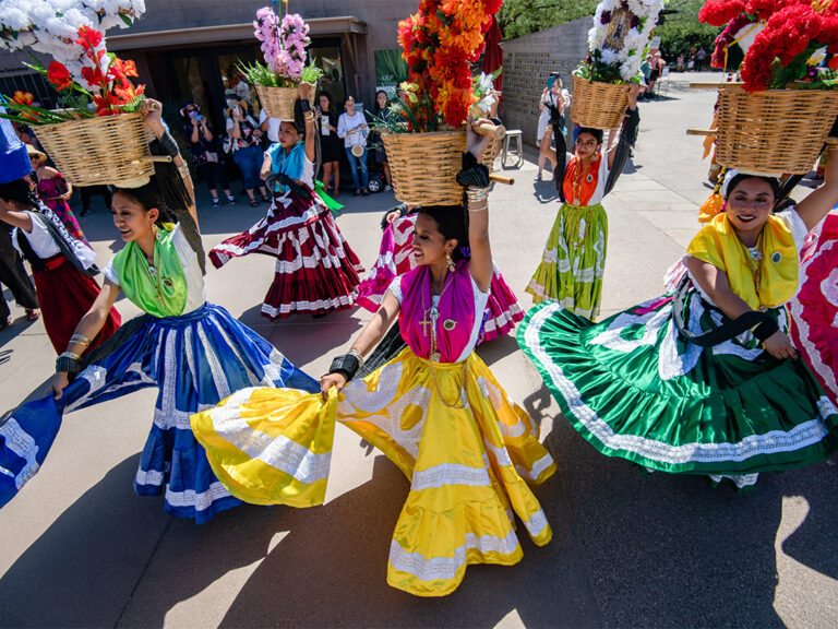festival-la-guelaguetza-perayaan-budaya-dan-tradisi-oaxaca