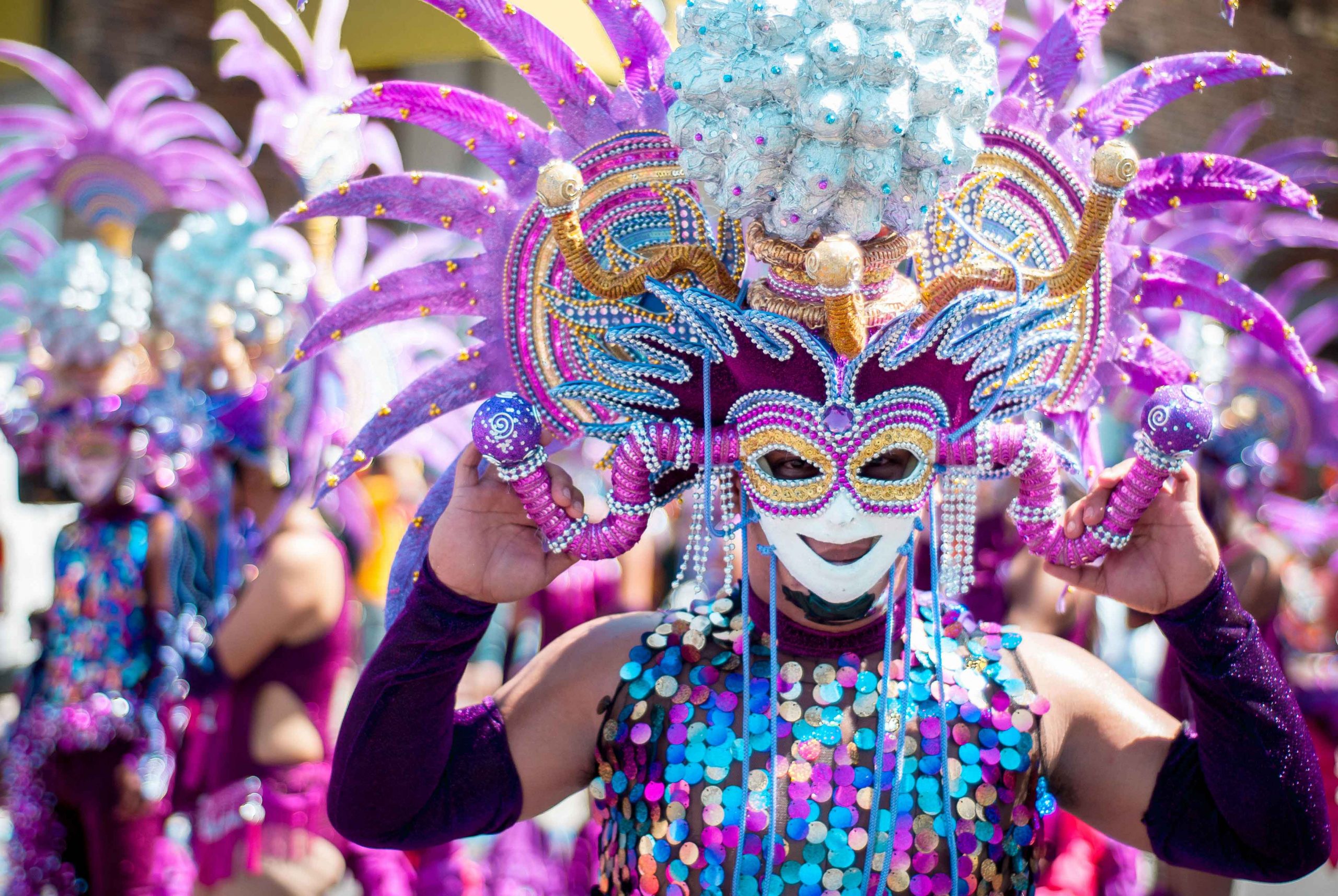 festival-masskara-perayaan-warna-dan-semangat-di-filipina