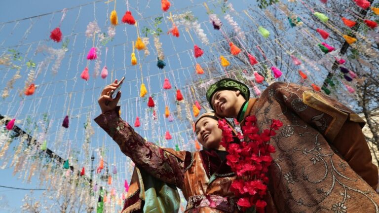 festival-nevruz-perayaan-tradisional-musim-semi-di-wilayah-eurasia