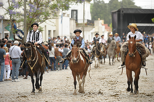 perayaan-dia-de-la-tradicion-di-san-antonio-de-areco-budaya-gaucho