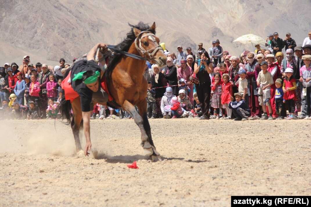 festival-at-chabysh-dan-nomad-pamir-perayaan-tradisional-kyrgyz