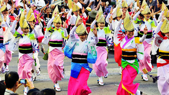 festival-awa-odori-perayaan-tradisional-jepang-yang-penuh-warna