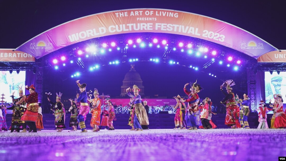 festival-hay-perayaan-sastra-dan-budaya-dunia-di-panggung-internasional