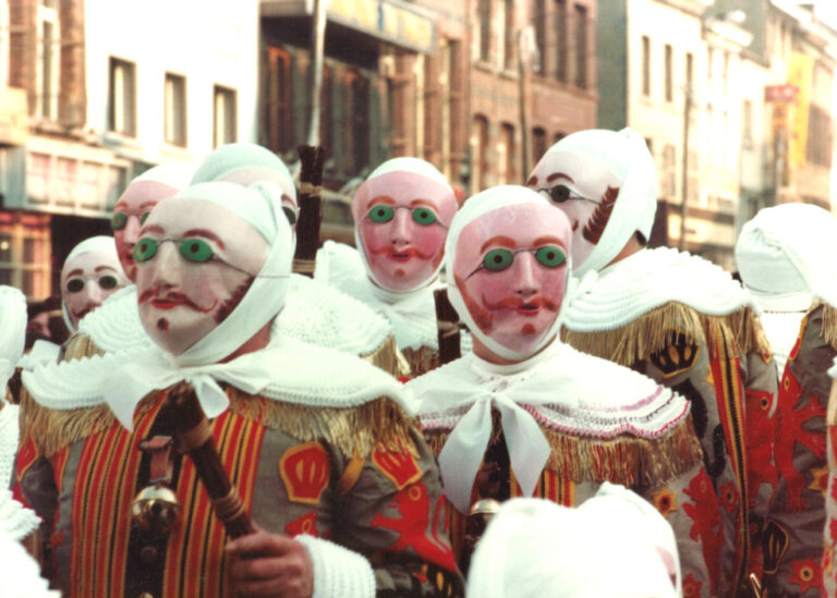 festival-karnaval-binche-tradisi-meriah-dan-warisan-budaya-belgia