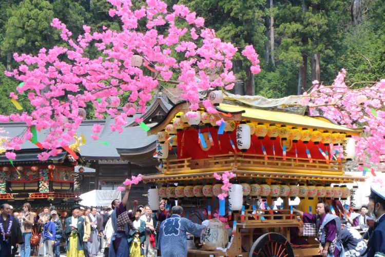 festival-musim-semi-nevruz-maret-tradisi-dan-perayaannya