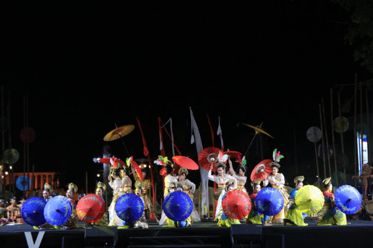 festival-payung-indonesia-perayaan-budaya-dan-keindahan-tradisional