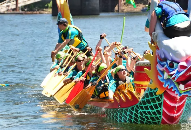festival-perahu-naga-tradisi-budaya-dan-keindahan-di-indonesia