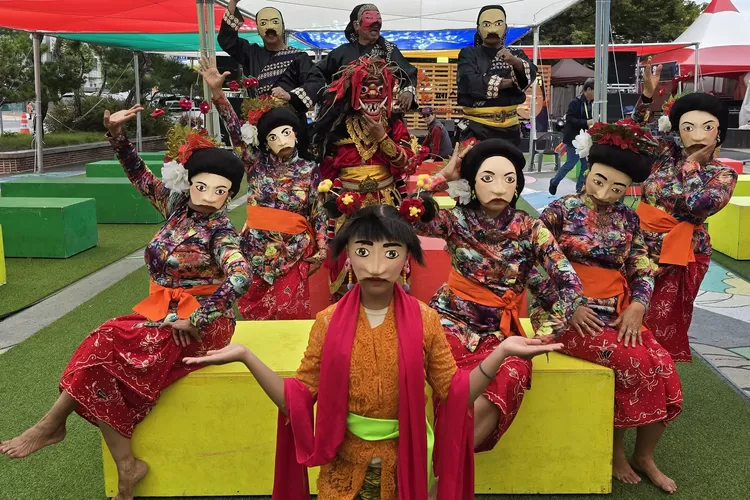 festival-tari-topeng-andong-perayaan-budaya-tradisional-jawa