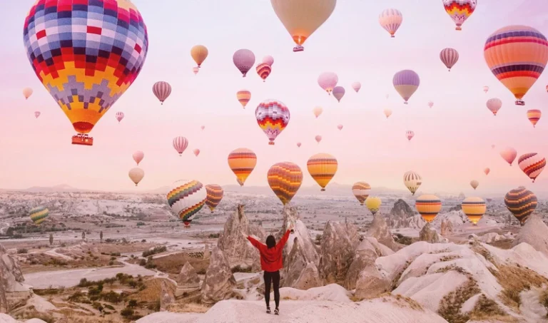 keindahan-festival-balon-udara-panas-di-cappadocia-agustus