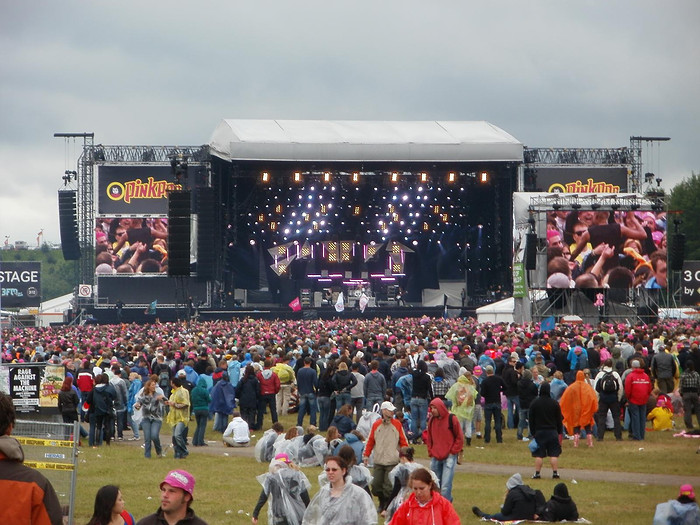 pinkpop-festival-perayaan-musik-tahunan-di-belanda