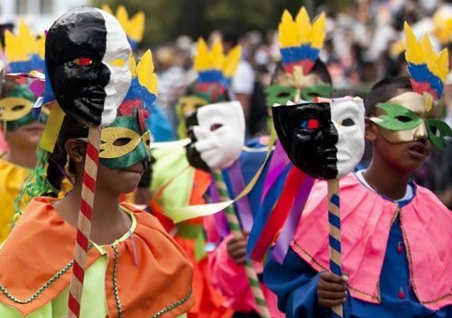 carnaval-de-negros-y-blancos-perayaan-warna-warni-di-kolombia