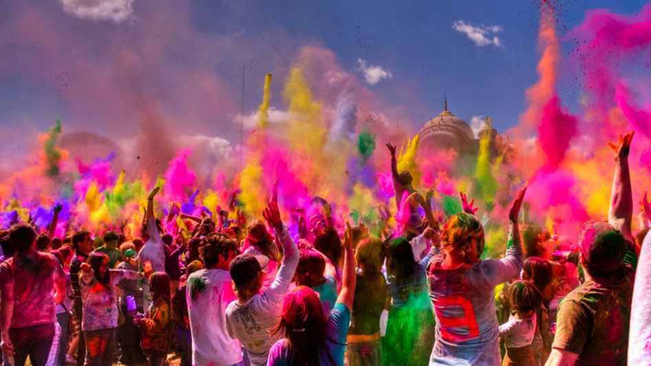 festival-holi-fagu-purnima-perayaan-warna-dan-kebersamaan