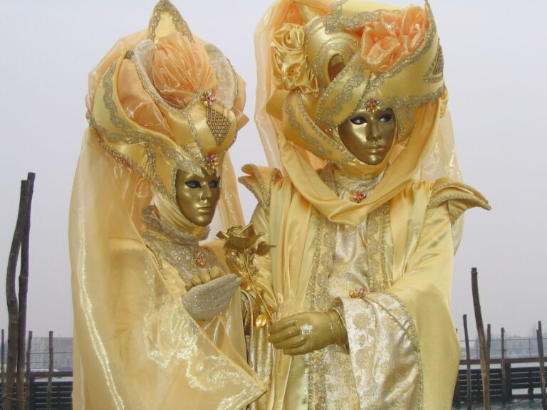 karnaval-venesia-perayaan-warna-warni-dan-tradisi-klasik